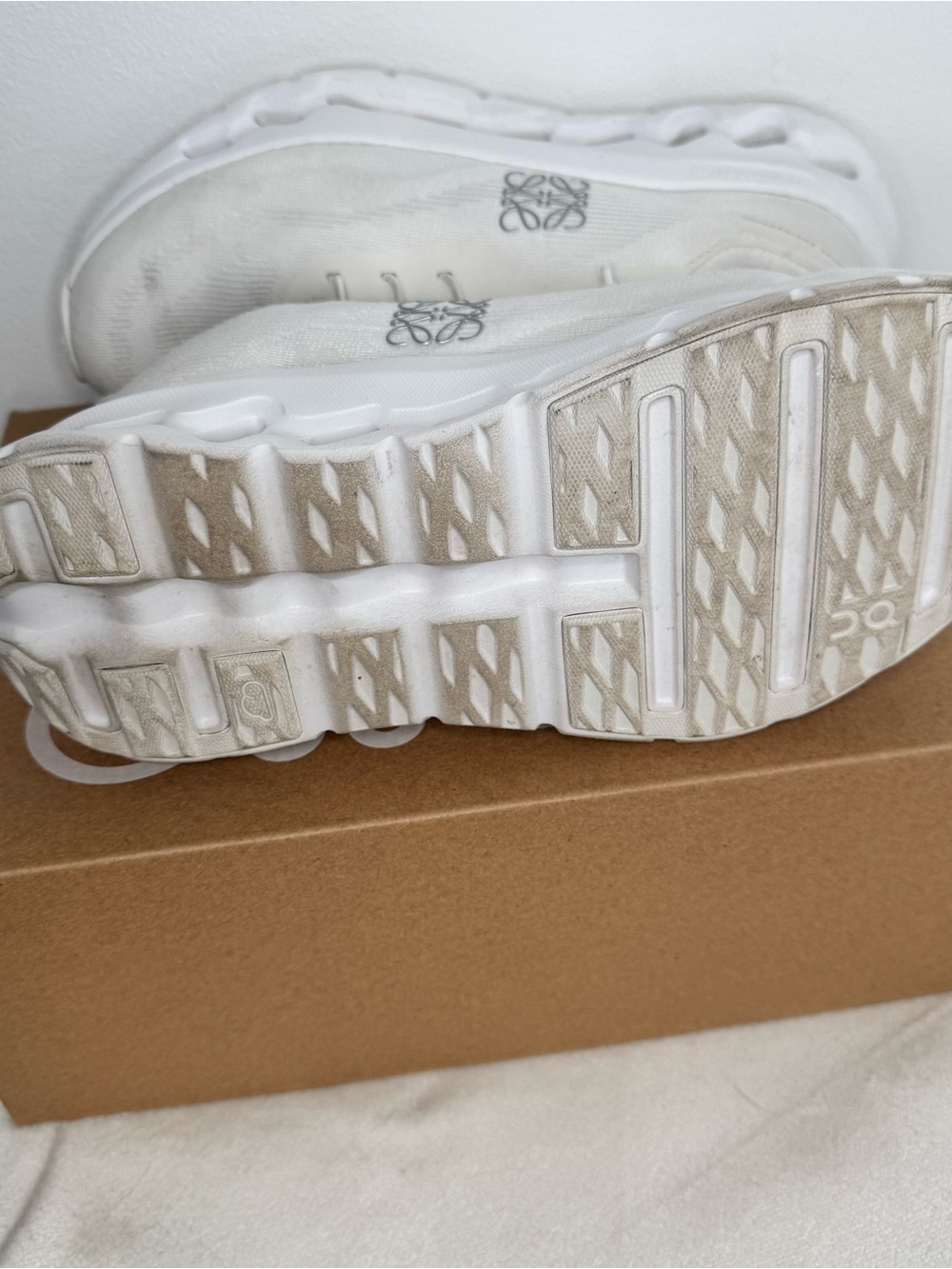 On x Loewe White Knit Runner Sneakers with Subtle Silver Anagram - Picture 3 of 10